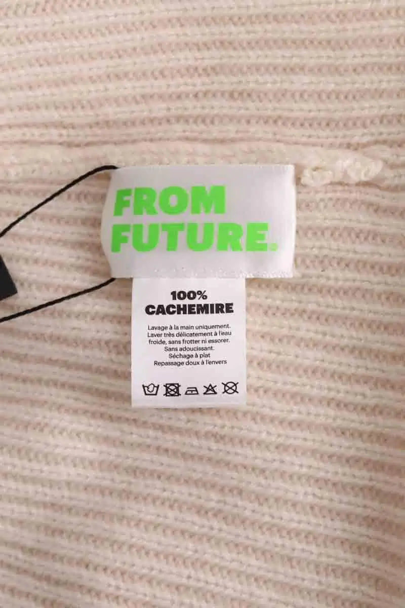 Bonnet From Future Ecru en Cachemire