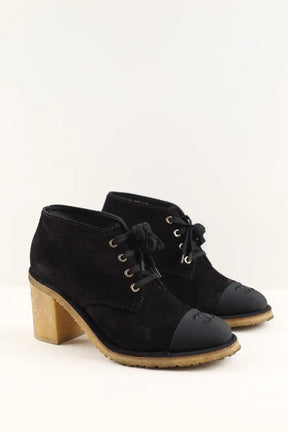 Boots à lacets Chanel Noir en Daim