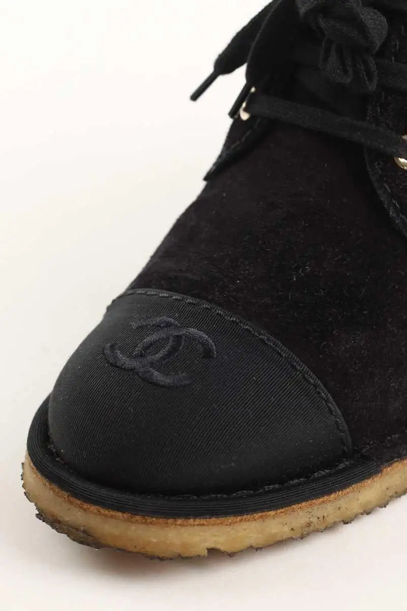 Boots à lacets Chanel Noir en Daim
