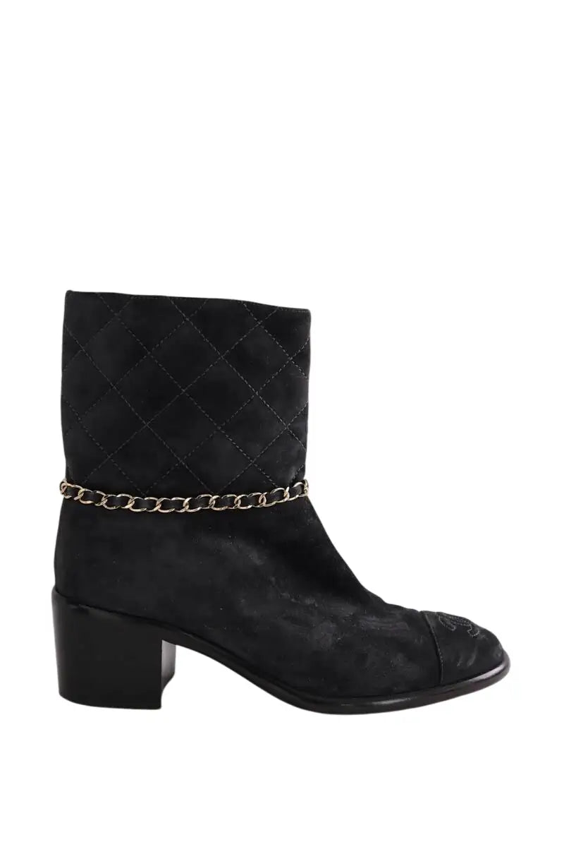Boots Chanel Noir en Daim, taille 36 - Seconde Main