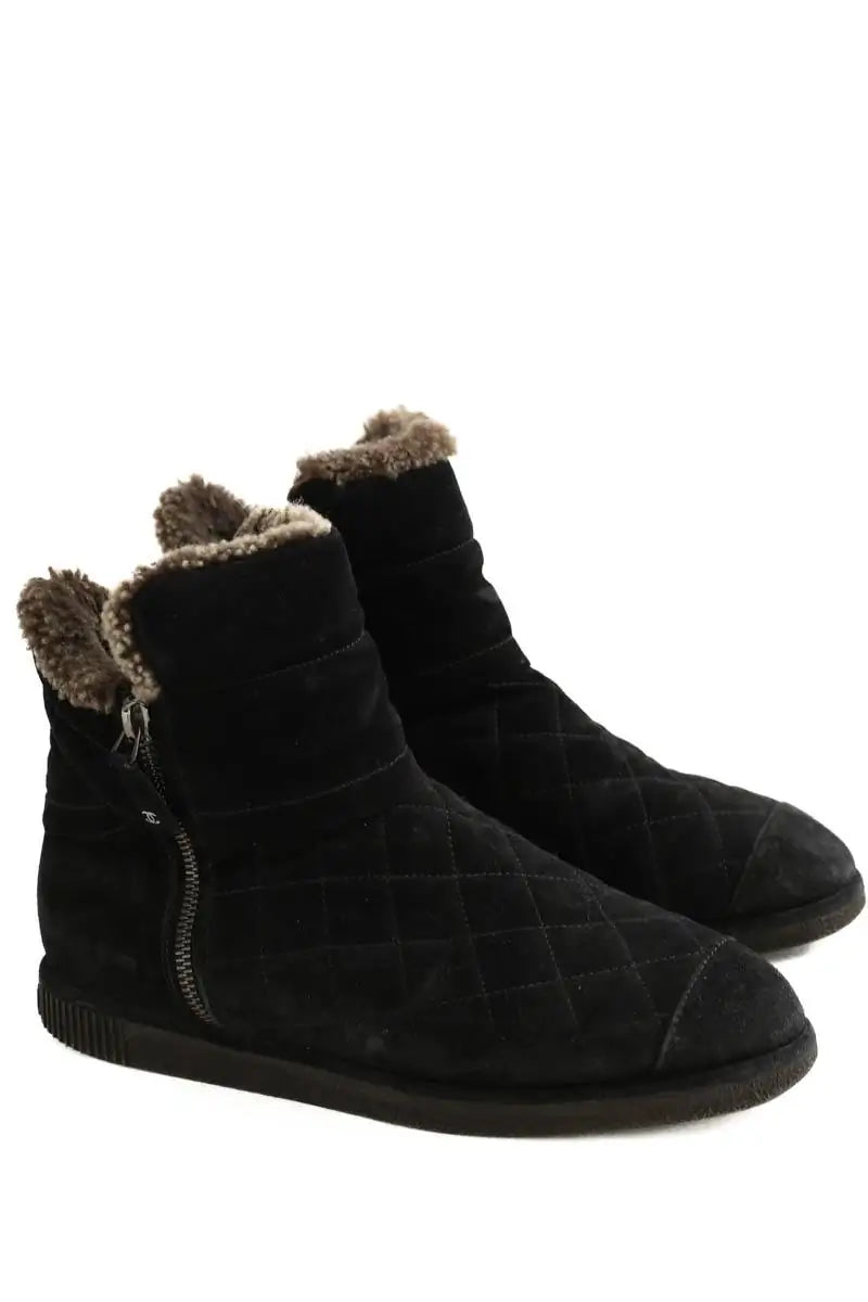Boots fourées Chanel Noir en Daim