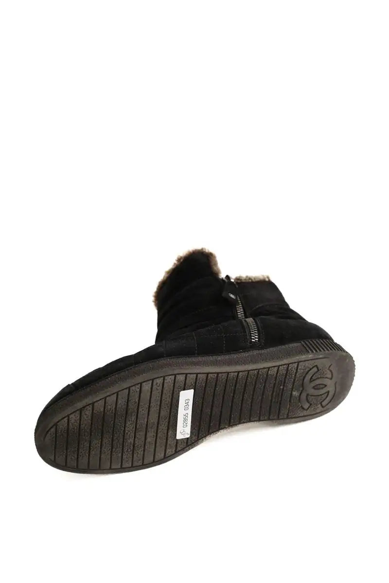 Boots fourées Chanel Noir en Daim