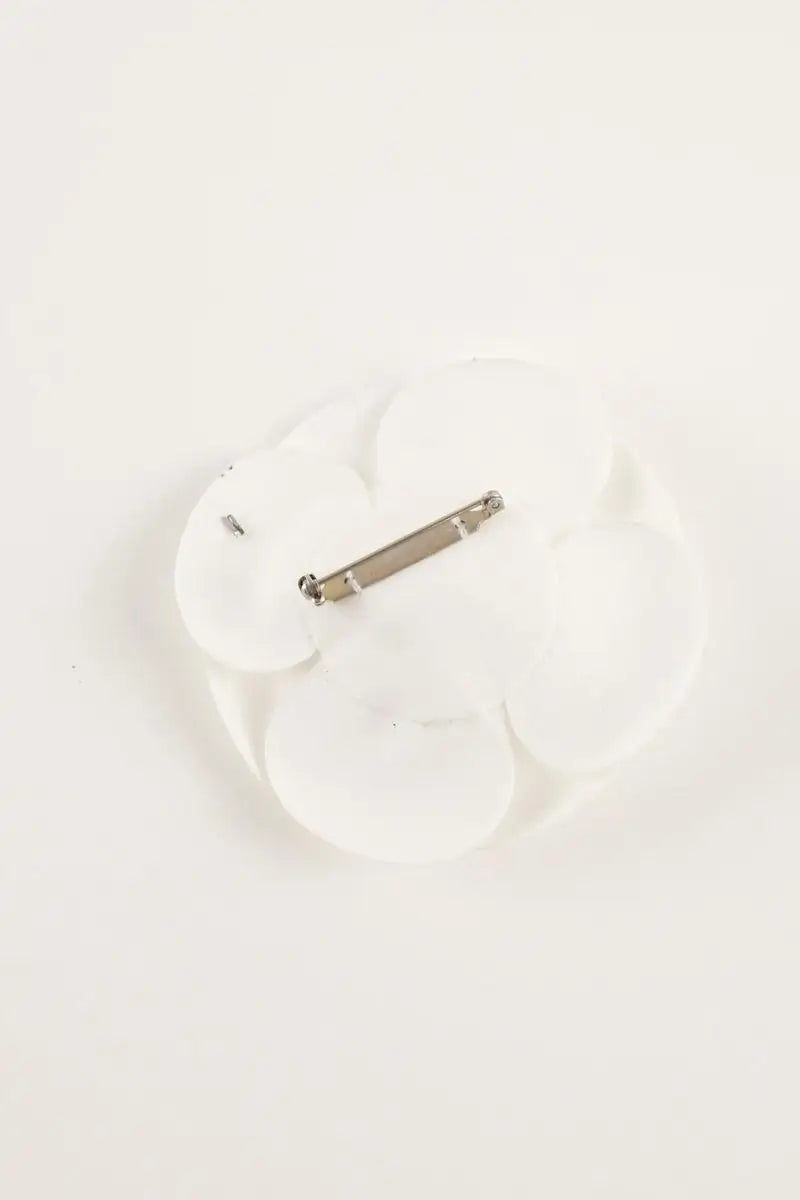 Broche Chanel Blanc en Tissu