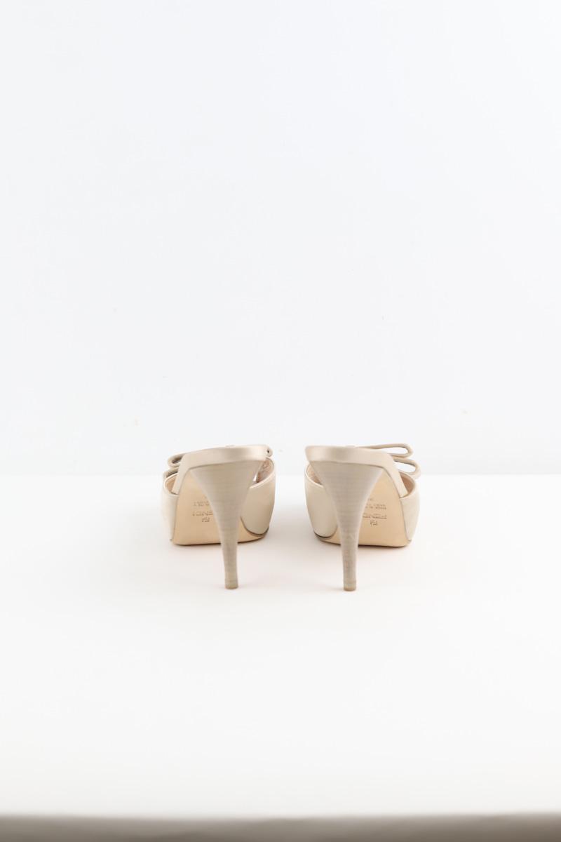 Talons Fendi  Beige