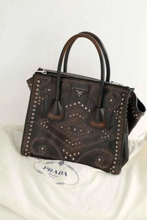 Cabas Prada Galleria, studded twin pocket  Marron en Cuir