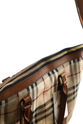 Cabas zippé check Burberry Beige en Cuir