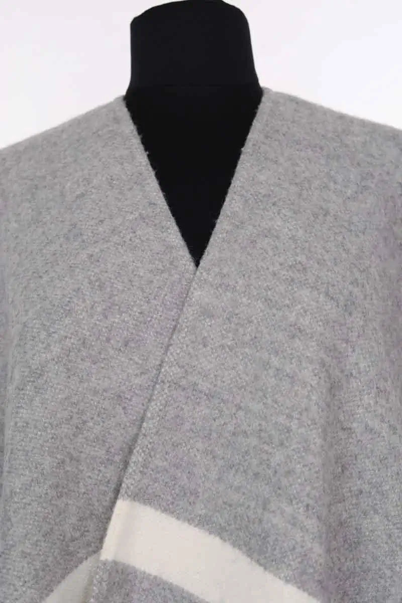 Cape Claudie Pierlot Gris en Laine