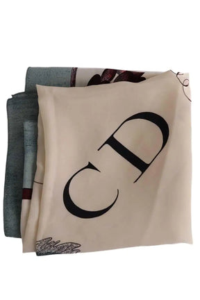 Carré Dior Beige en Soie - Seconde Main