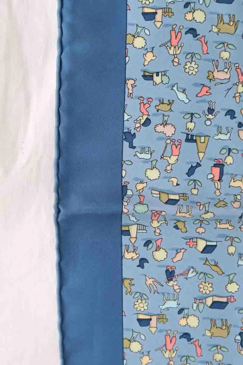 Carré Hermès Bleu en Soie