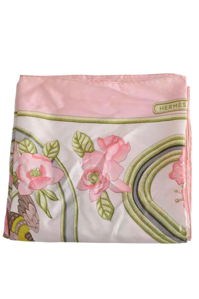 Carré Hermès Caraibes  Rose en Soie - Seconde Main