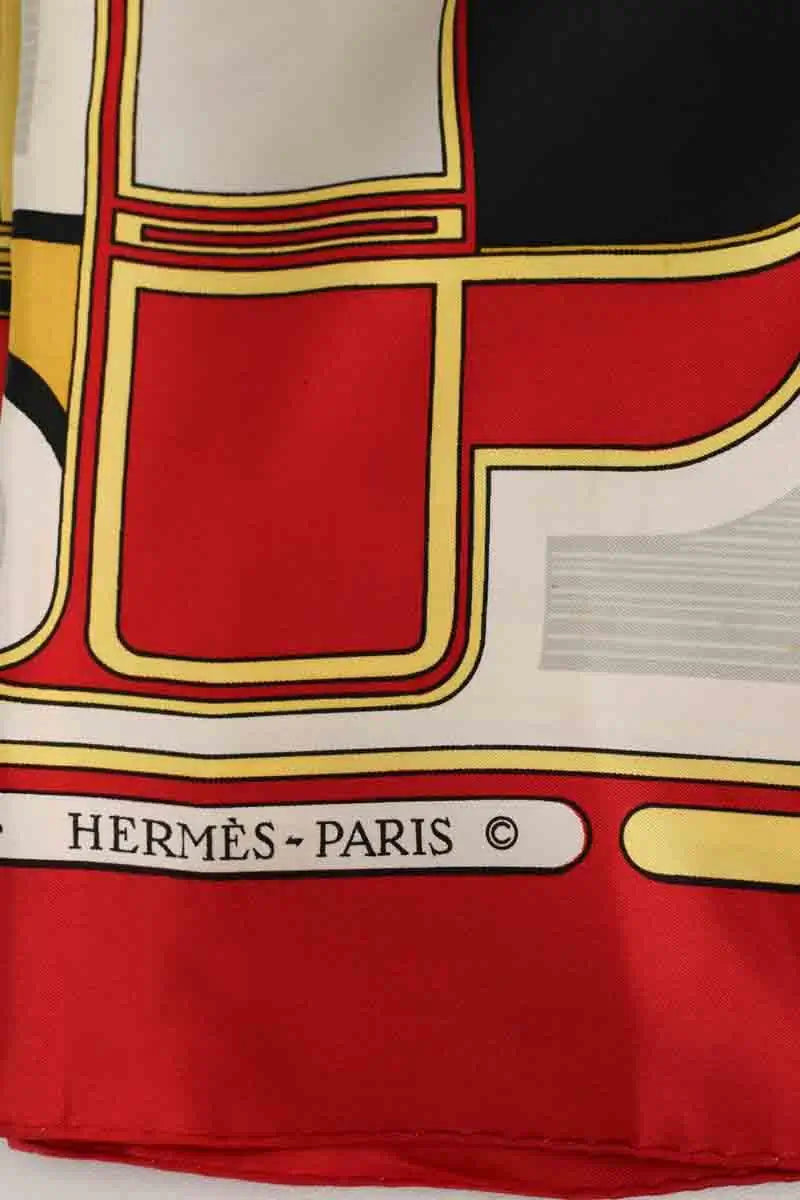 Carré Hermès Les Coupes de F.de la Perriere Rouge en Soie