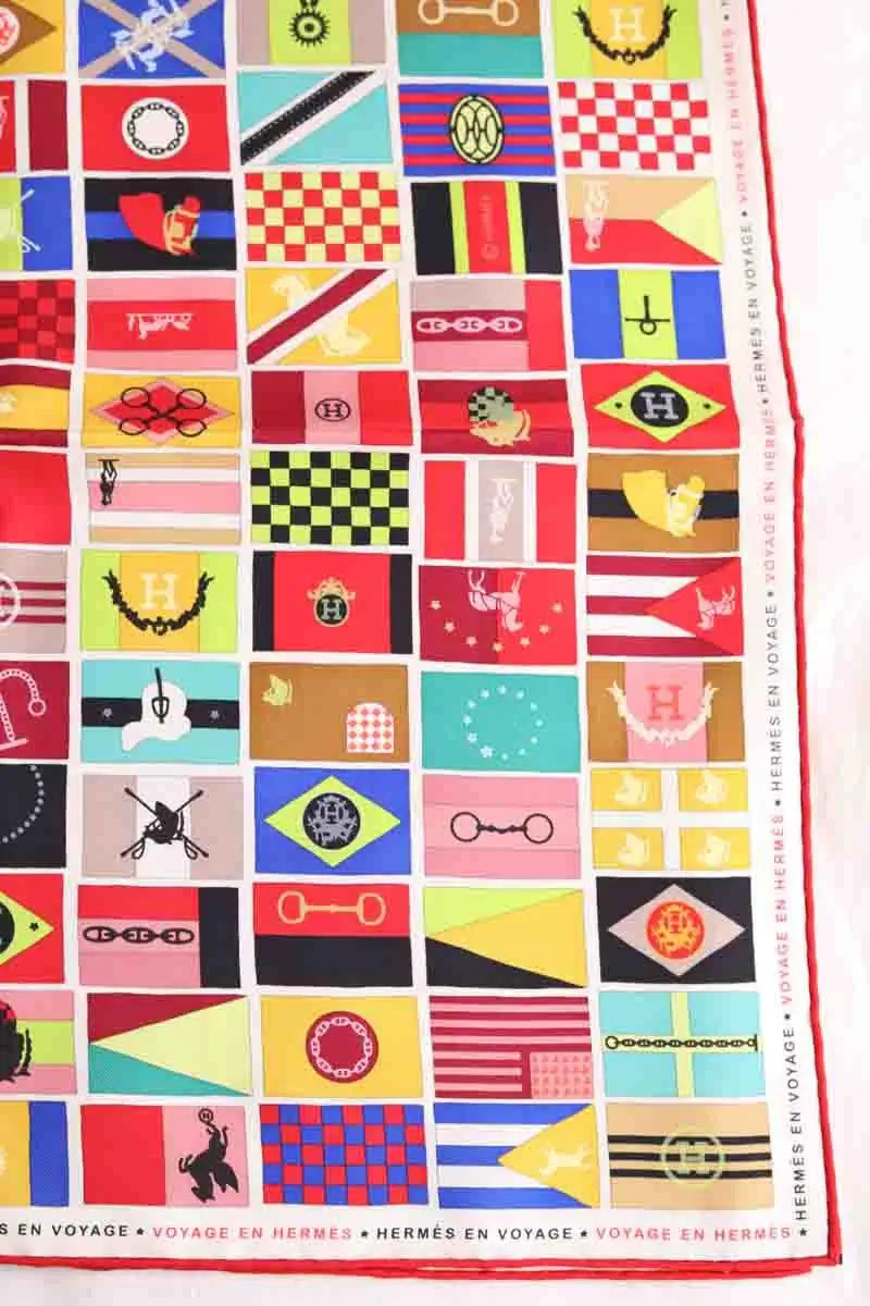 Carré Hermès Multicolore en Soie