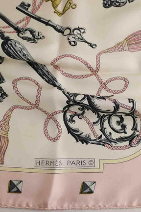 Carré Hermès Rose en Soie