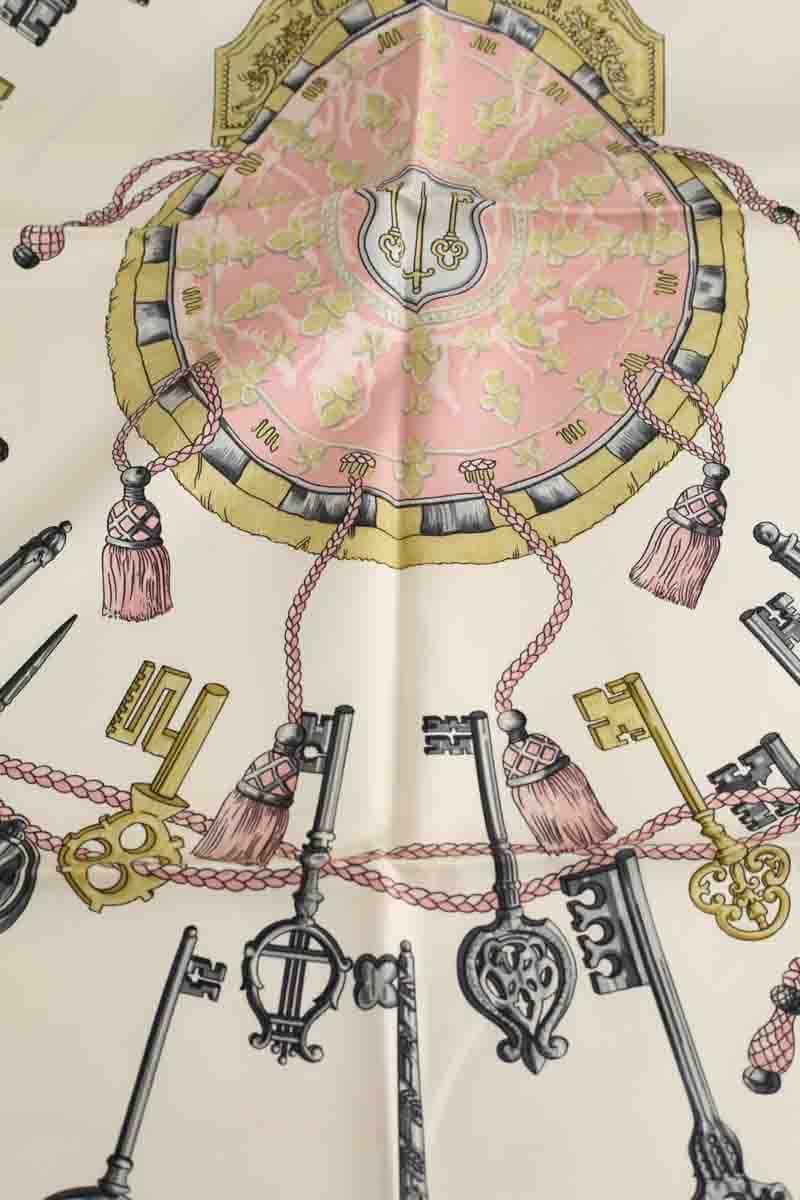 Carré Hermès Rose en Soie