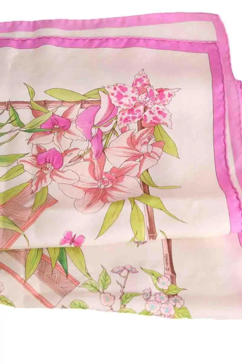 Carré Hermès Sérénité Rose en Soie