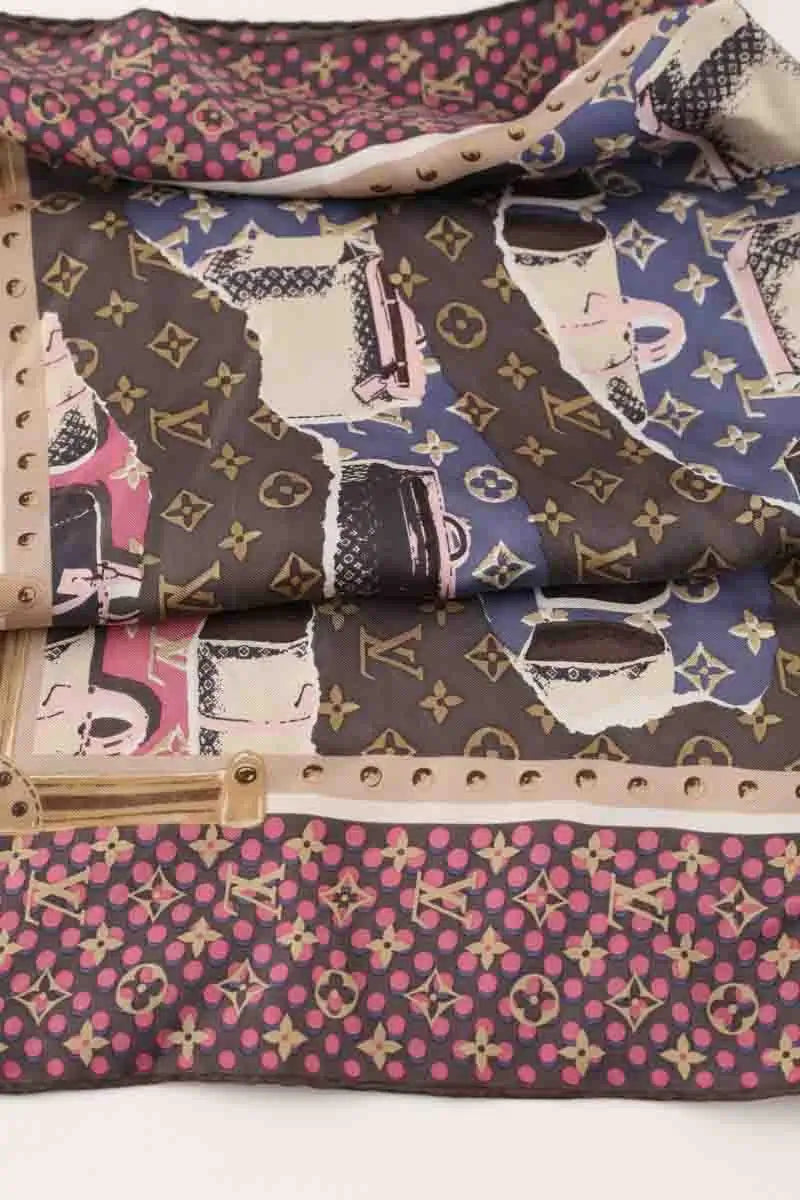 Carré Louis Vuitton Marron en Soie