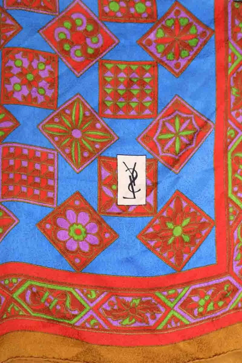 Carré Yves Saint Laurent Multicolore en Soie