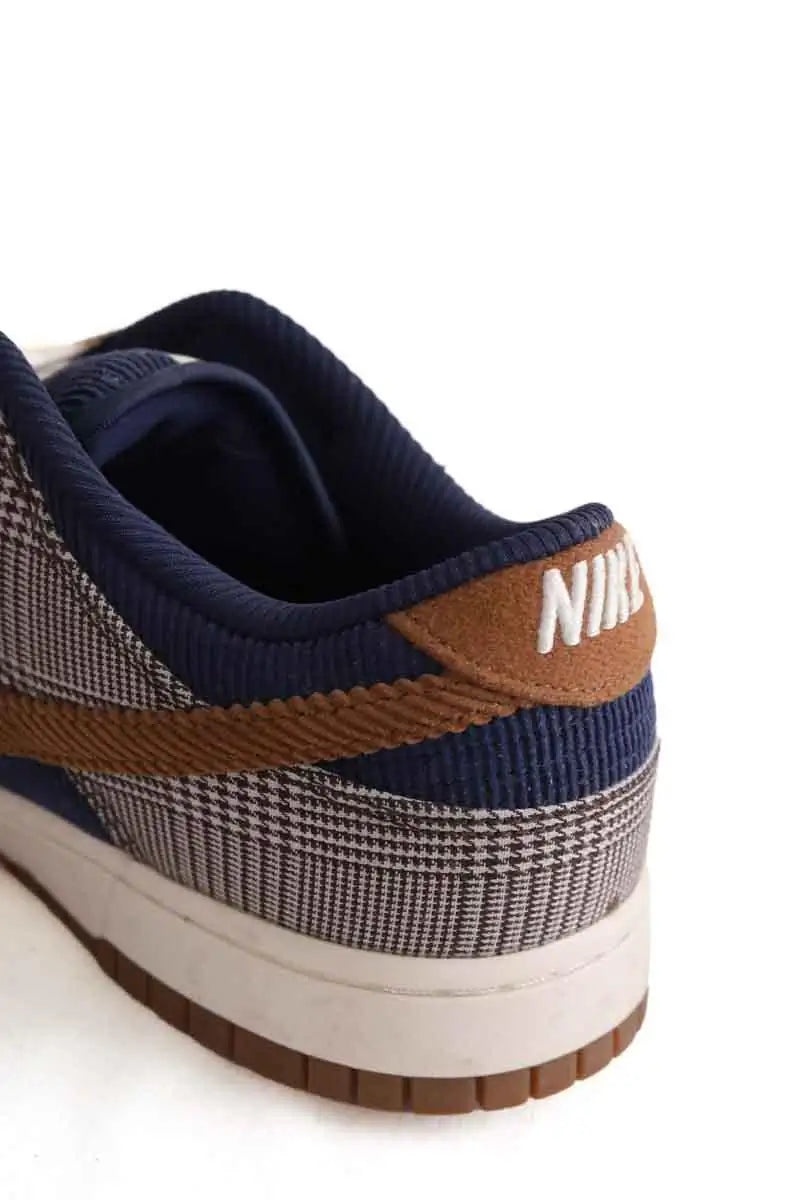 Baskets basses Nike SB Dunk Low Marron en Tissu
