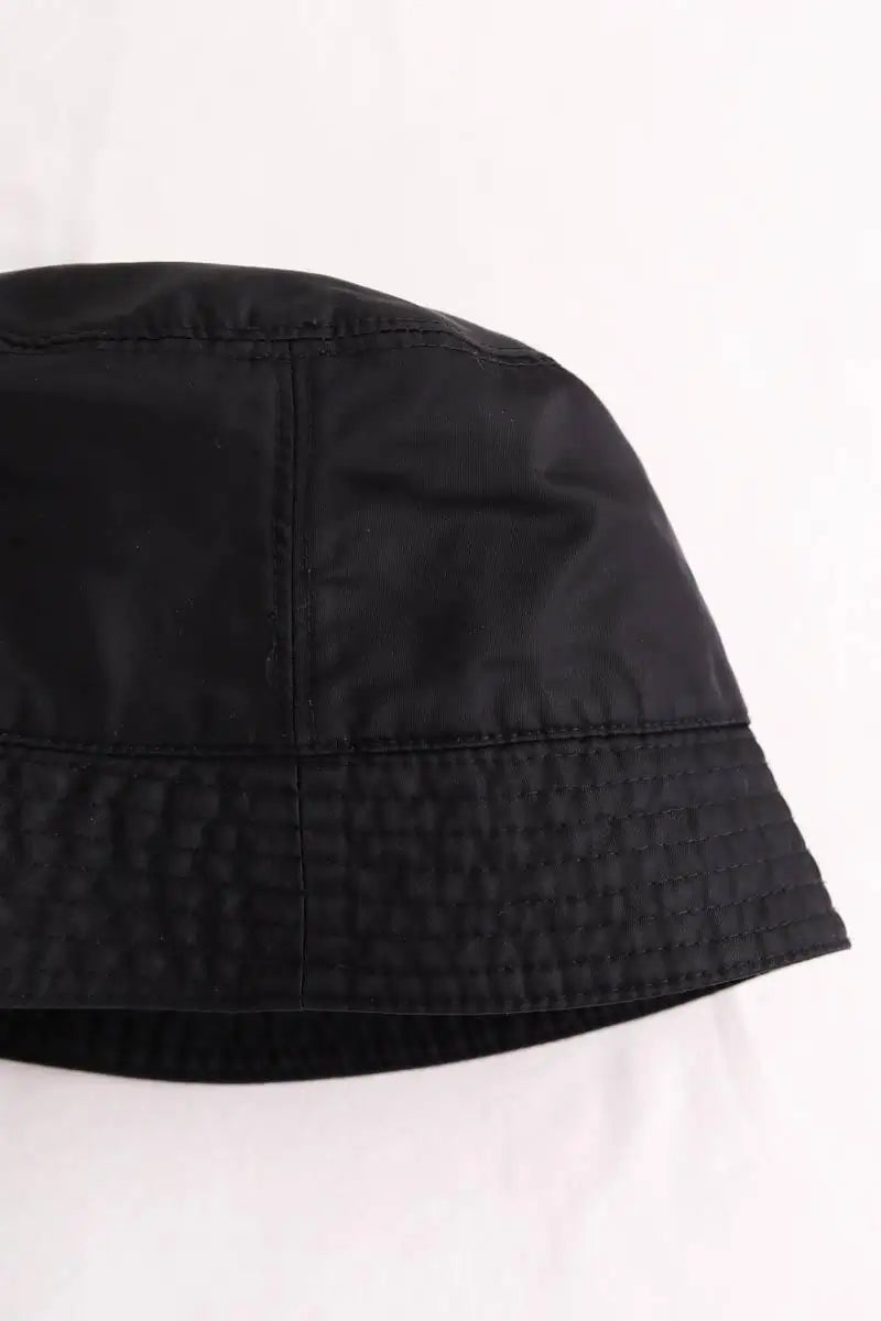 Chapeau Prada Noir en Synthétique