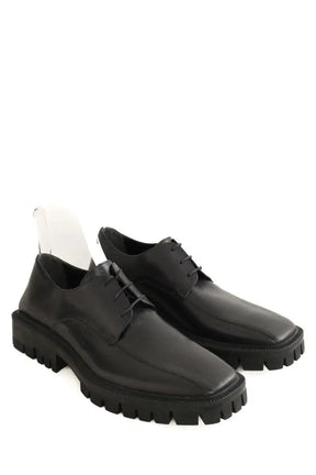 Chaussures à lacets Balenciaga Noir en Cuir
