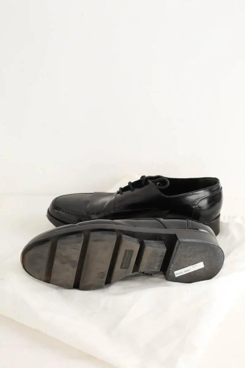 Chaussures à lacets Balenciaga Noir en Cuir