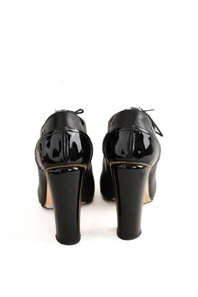 Chaussures à lacets Chanel Noir en Cuir