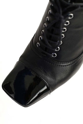 Chaussures à lacets Chanel Noir en Cuir