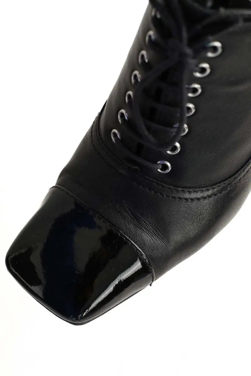 Chaussures à lacets Chanel Noir en Cuir