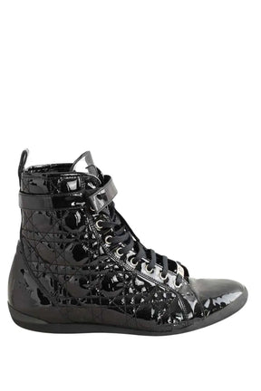 Chaussures à lacets Dior Cannage basket haute Noir en Cuir verni, taille 40 - Seconde Main