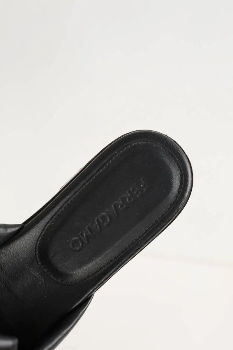 Sandales Salvatore Ferragamo  Noir