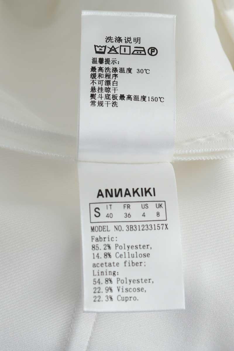 Droit Annakiki  Blanc