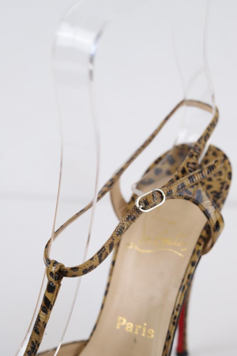 Talons Christian Louboutin  Beige