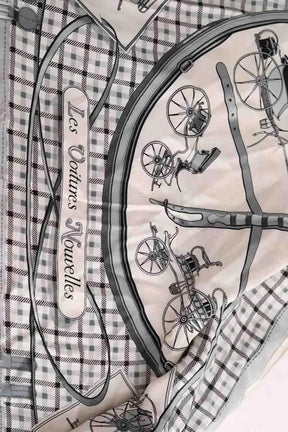 Carré Hermès Les voitures nouvelles Beige en Soie