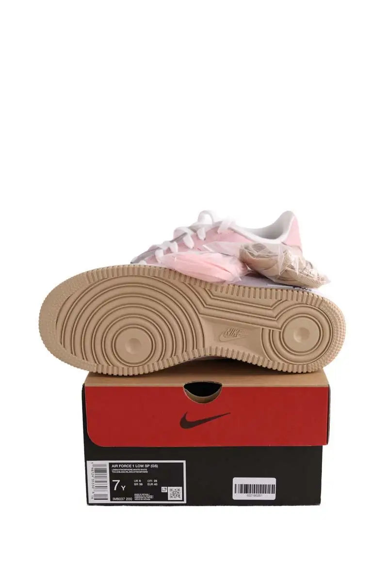 Baskets Nike SF Air Force 1 Rose en Cuir
