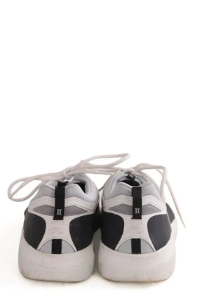 Baskets basses Nike Gris en Tissu