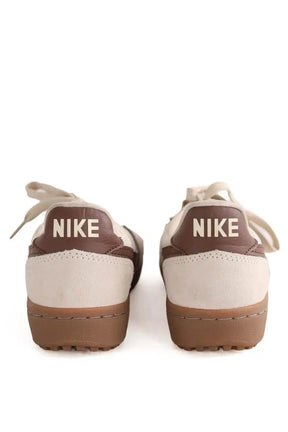 Baskets Nike Beige en Tissu