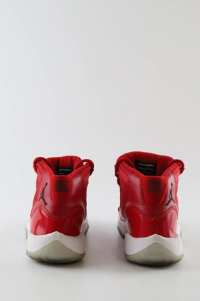 Baskets Nike Air Jordan 11 Rouge