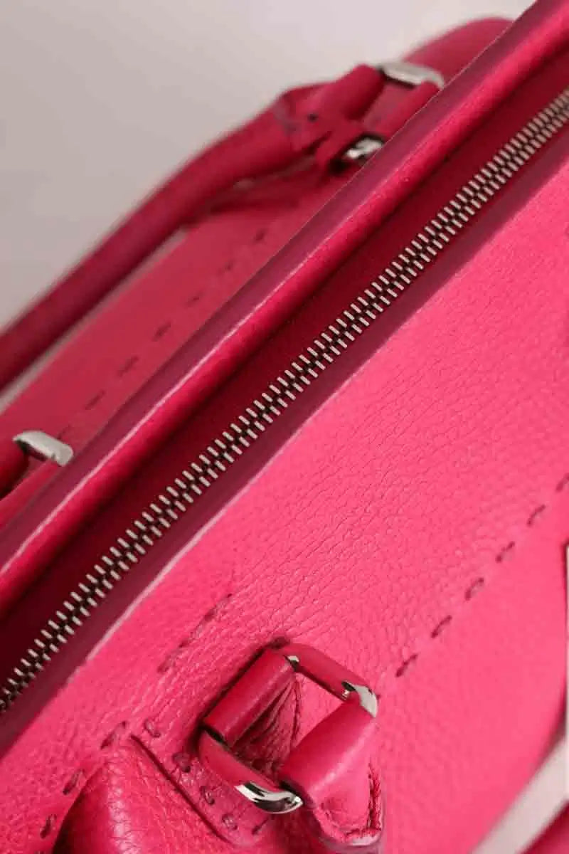 Sac à main Fendi Adèle Selleria Rose en Cuir
