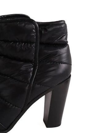 Boots Chanel Noir en Tissu