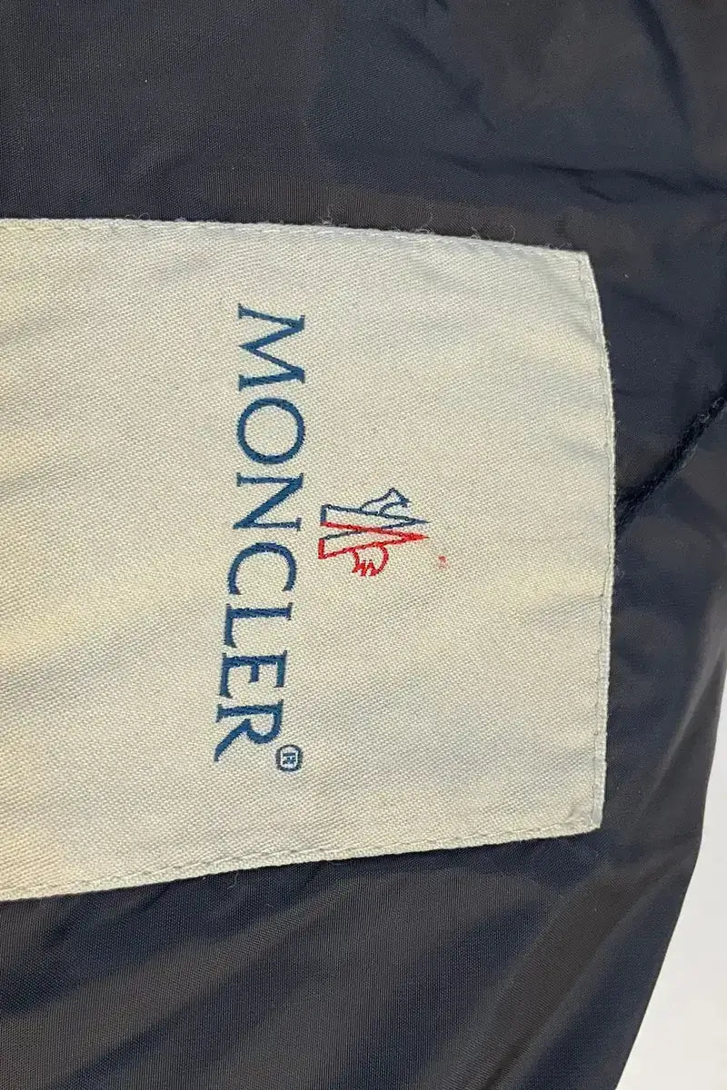 Doudoune Moncler Bleu en Synthétique