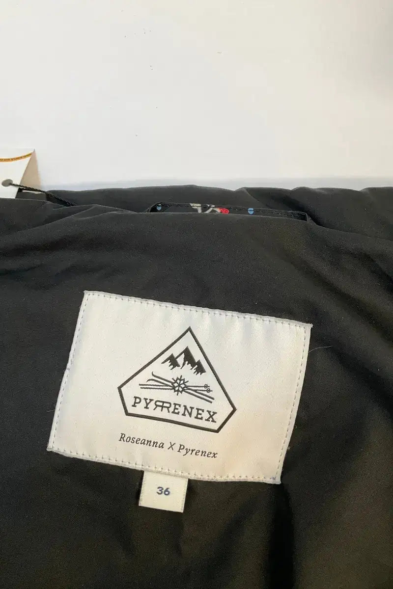Doudoune Pyrenex Noir en Fourrure