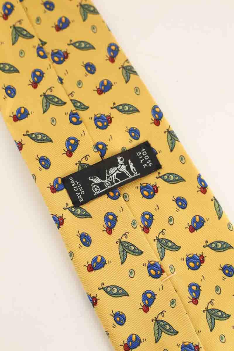 Cravate Hermès En Soie Jaune - Motif Tortue - Modèle 7896 MA - Occasion De Luxe