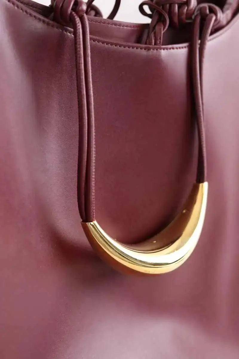 Cabas Bottega Veneta Grand double clam bucket bag Bordeaux en Cuir