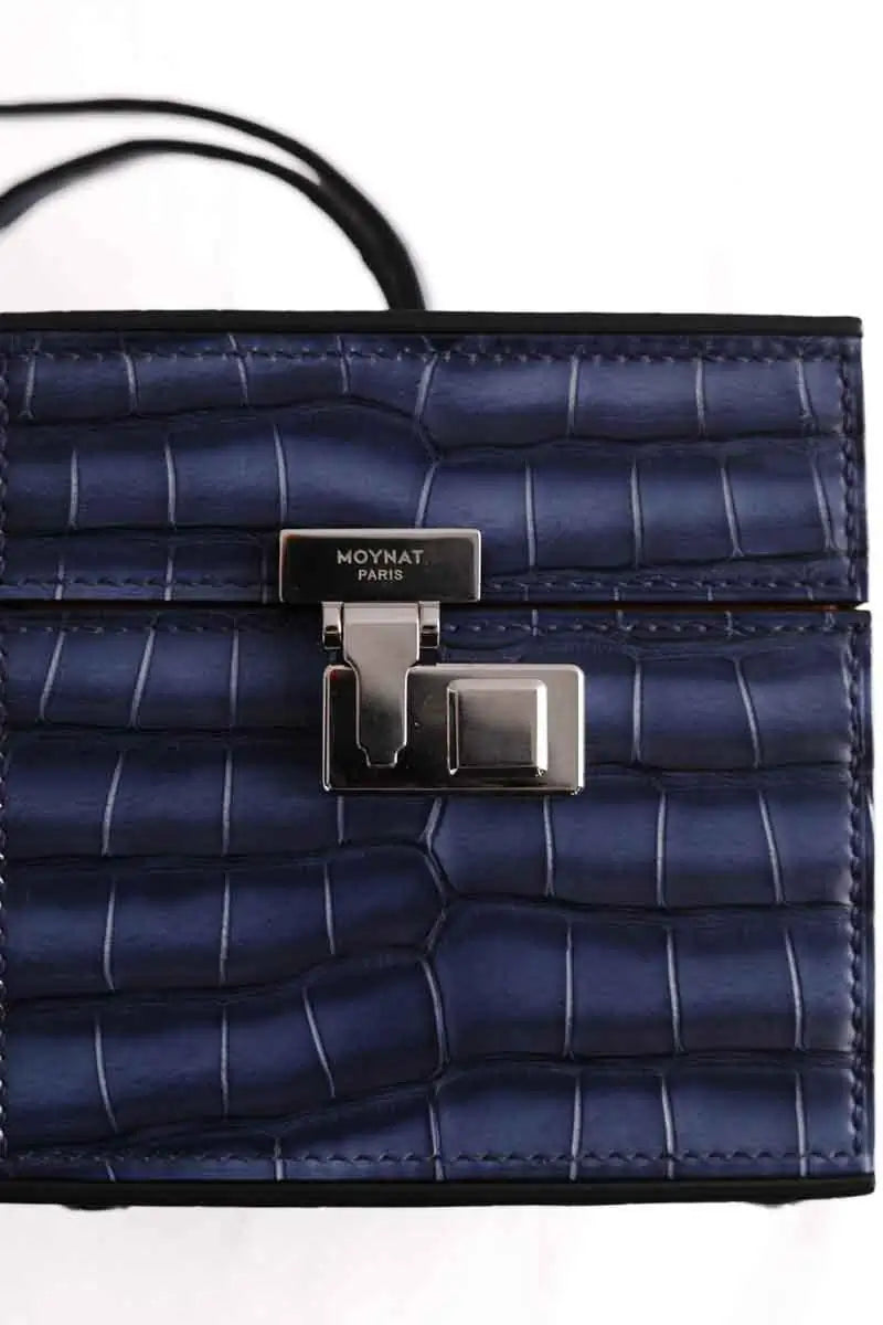 Mini vanity en cuir d'aligator Moynat Bleu en Cuirs exotiques