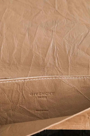 Invitation défilé A/H 2020-2021 Givenchy Camel en 
