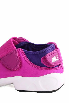 Baskets Nike Rose en Tissu