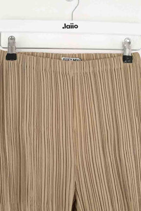 Droit Issey Miyake  Beige