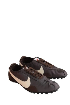 Baskets Nike Marron en Tissu