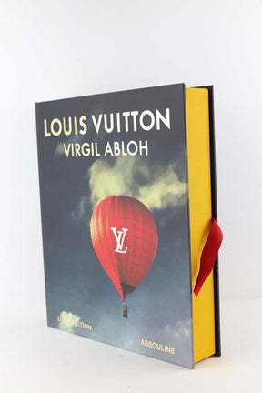 Livre Assouline  Rouge