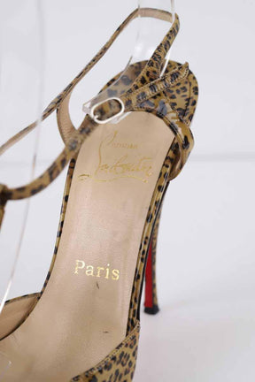 Talons Christian Louboutin  Beige